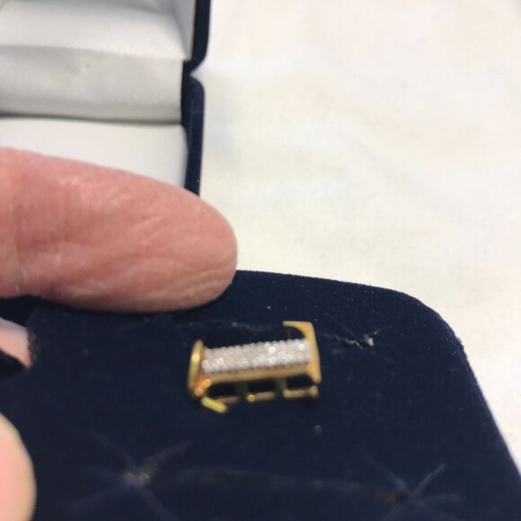 10K Diamond Accent Initial Pendant "L" In Velvet Box By Avon - Picture 9 of 15